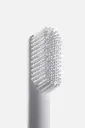 Pomadent_Pomabrush_White_Bristles_Silicone_F.webp